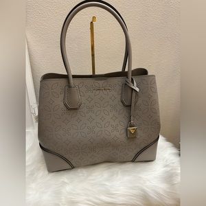 Michael Kors Medium Perforated Bag/ Only used once/ Great condition